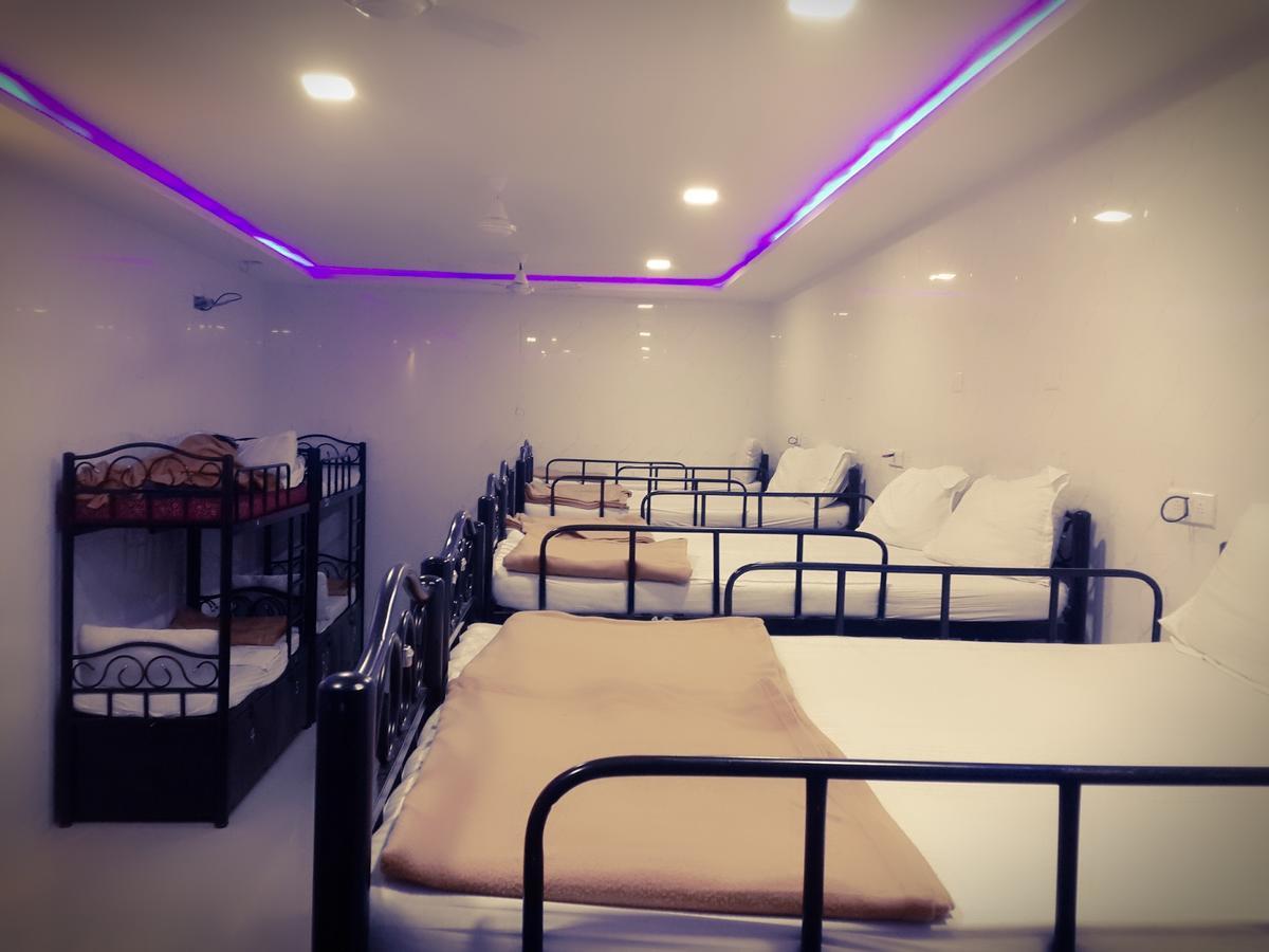 Star Dormitory Mumbai Exterior photo